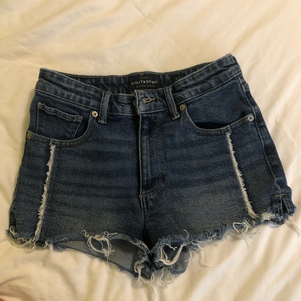 Lucky Brand jean shorts, perfect for summer!